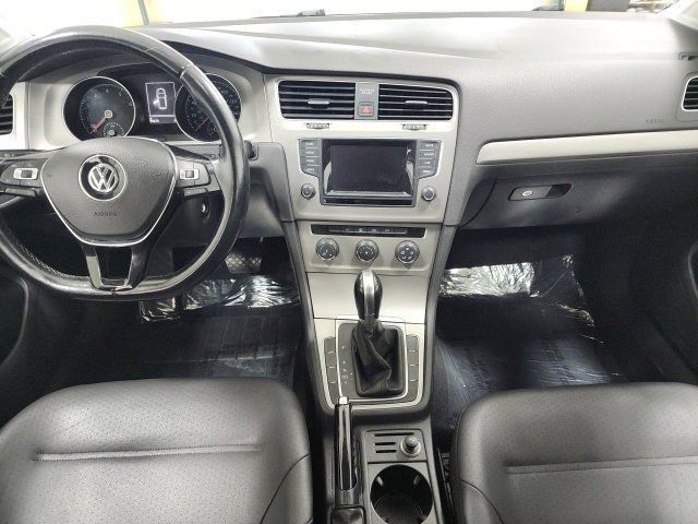 2015 Volkswagen Golf TSI S