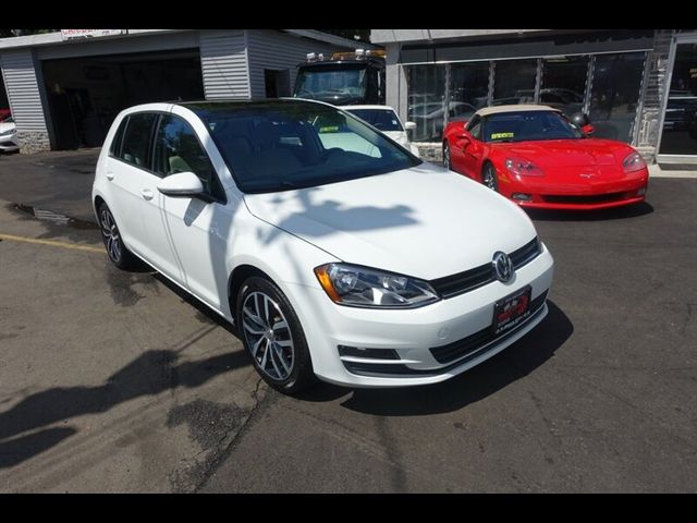 2015 Volkswagen Golf TSI SE