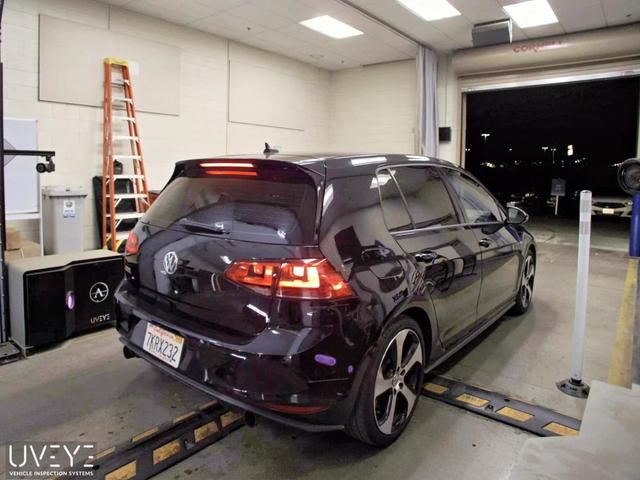 2015 Volkswagen Golf GTI Autobahn Performance