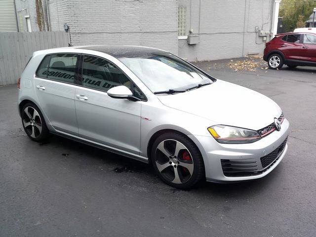 2015 Volkswagen Golf GTI SE Performance