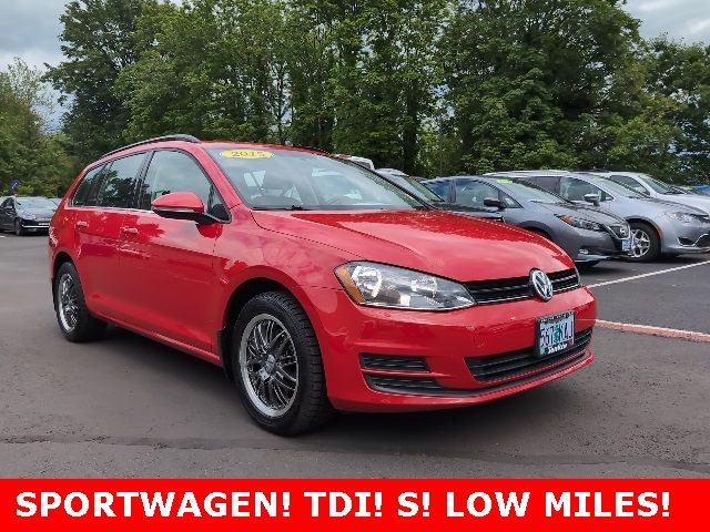 2015 Volkswagen Golf SportWagen TDI S