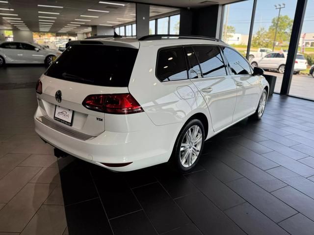 2015 Volkswagen Golf SportWagen TDI SE