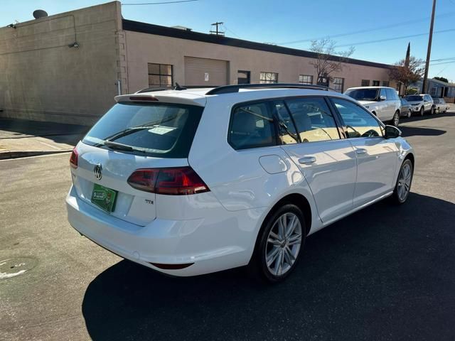 2015 Volkswagen Golf SportWagen TDI SE