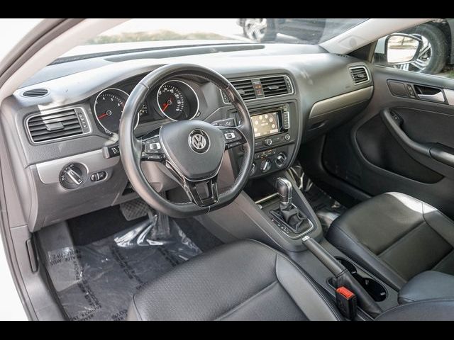 2015 Volkswagen Jetta 1.8T SE Connectivity Navigation