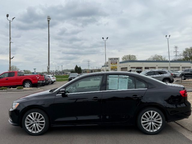 2015 Volkswagen Jetta 1.8T SE Connectivity Navigation