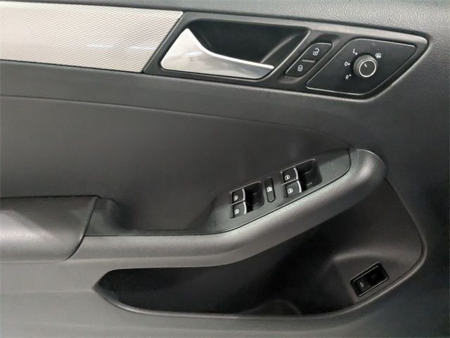 2015 Volkswagen Jetta 1.8T SE Connectivity