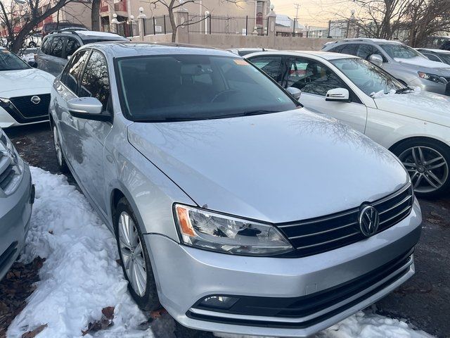 2015 Volkswagen Jetta 1.8T SE Connectivity Navigation