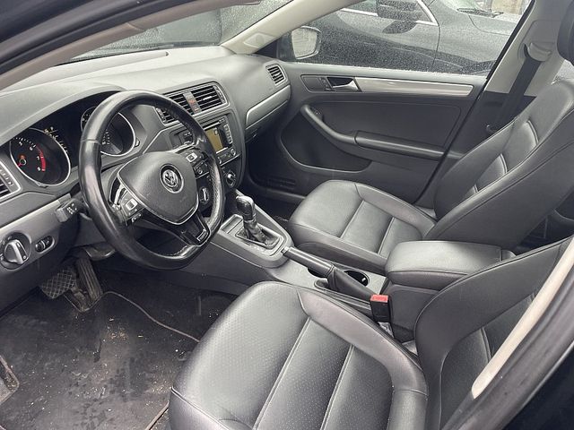 2015 Volkswagen Jetta 1.8T SE Connectivity Navigation