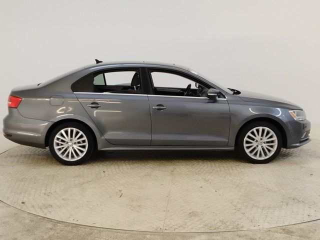 2015 Volkswagen Jetta 1.8T SE Connectivity Navigation