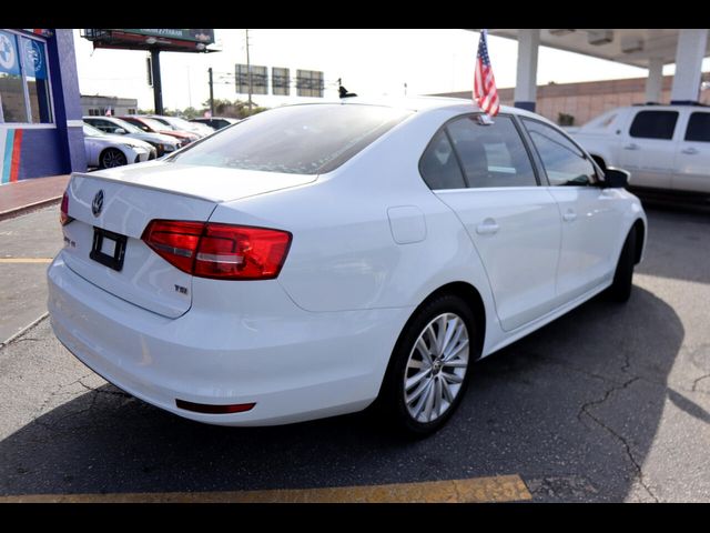 2015 Volkswagen Jetta 1.8T SE Connectivity Navigation
