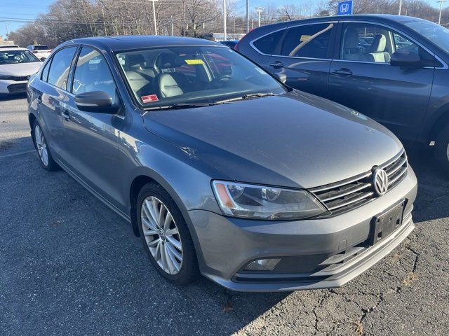 2015 Volkswagen Jetta 1.8T SE Connectivity Navigation