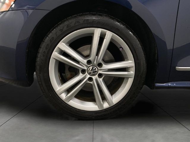 2015 Volkswagen Passat 1.8T SE Navigation