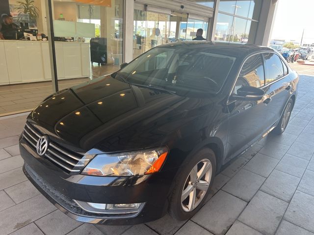 2015 Volkswagen Passat 1.8T Limited