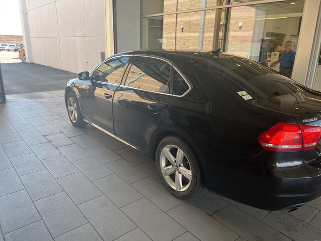 2015 Volkswagen Passat 1.8T Limited