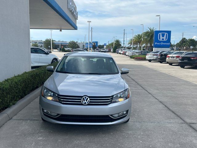 2015 Volkswagen Passat 1.8T Limited