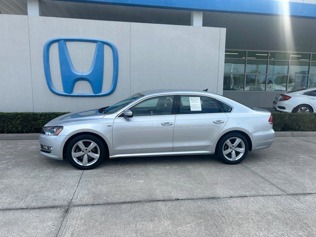 2015 Volkswagen Passat 1.8T Limited