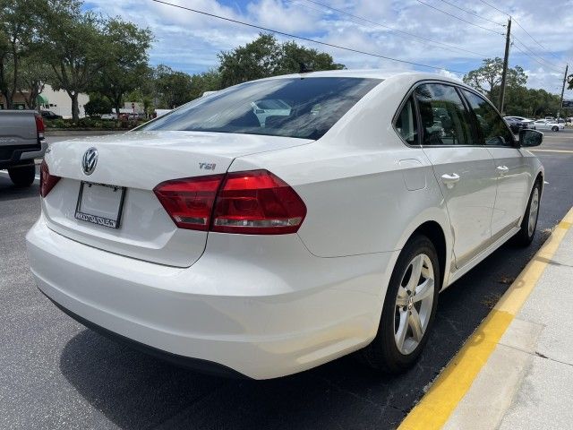 2015 Volkswagen Passat 1.8T Limited