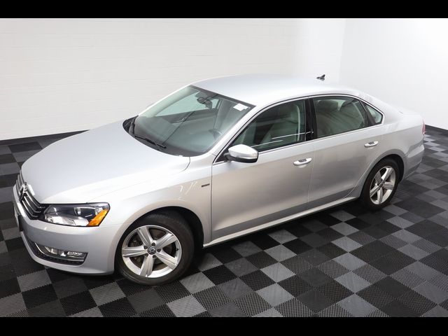 2015 Volkswagen Passat 1.8T Limited