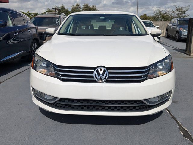 2015 Volkswagen Passat 1.8T Limited