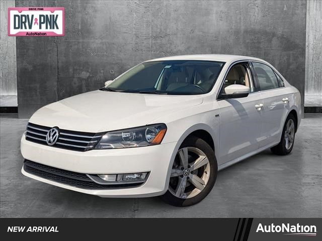 2015 Volkswagen Passat 1.8T Limited