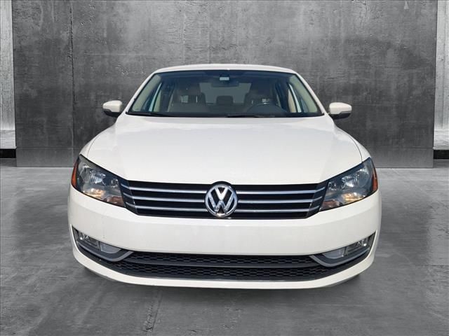 2015 Volkswagen Passat 1.8T Limited