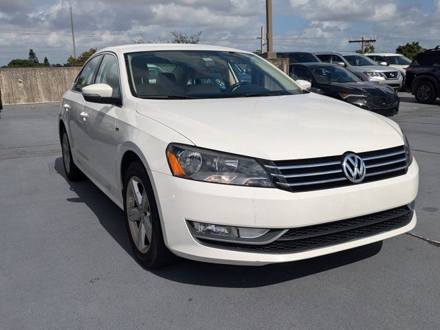 2015 Volkswagen Passat 1.8T Limited