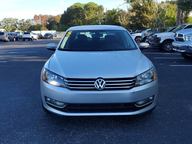 2015 Volkswagen Passat 1.8T Limited