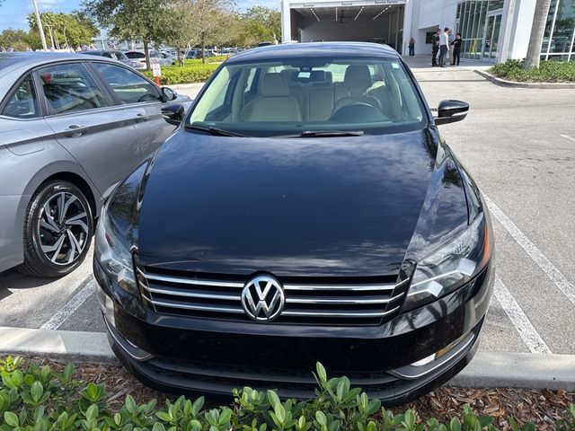 2015 Volkswagen Passat 1.8T Limited