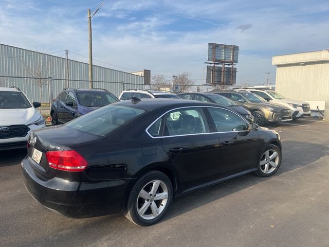 2015 Volkswagen Passat 1.8T Limited