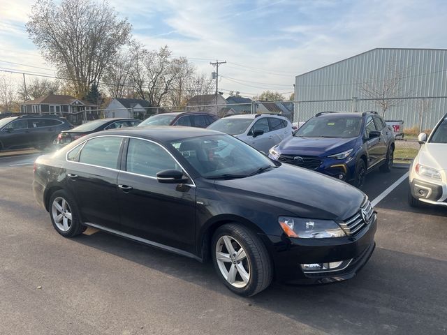 2015 Volkswagen Passat 1.8T Limited