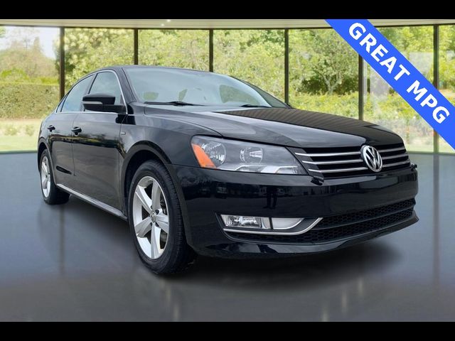 2015 Volkswagen Passat 1.8T Limited