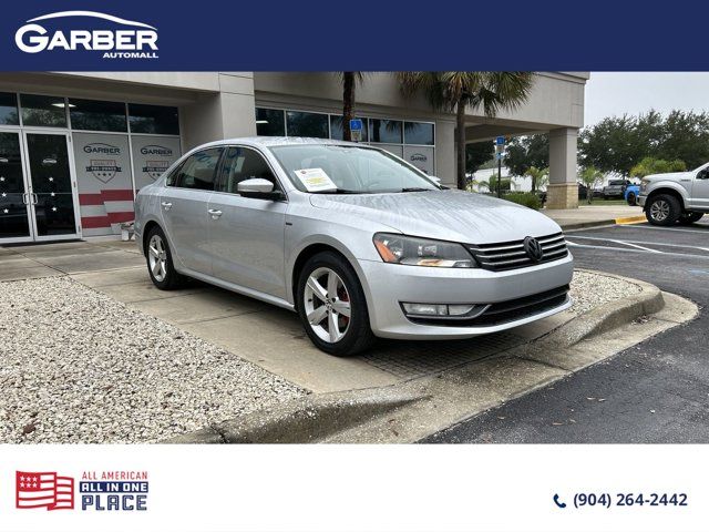 2015 Volkswagen Passat 1.8T Limited