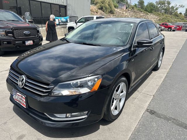 2015 Volkswagen Passat 1.8T Limited