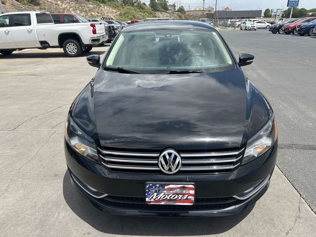 2015 Volkswagen Passat 1.8T Limited