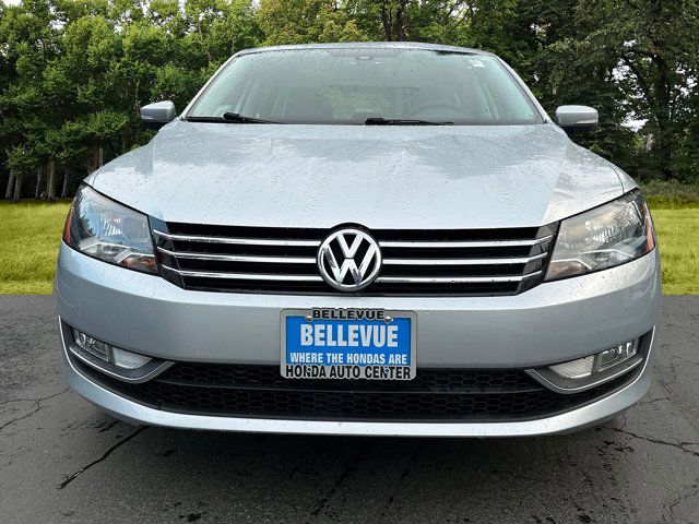 2015 Volkswagen Passat 1.8T Limited