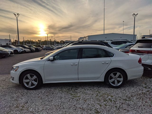 2015 Volkswagen Passat 1.8T Limited
