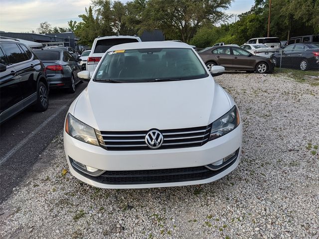 2015 Volkswagen Passat 1.8T Limited