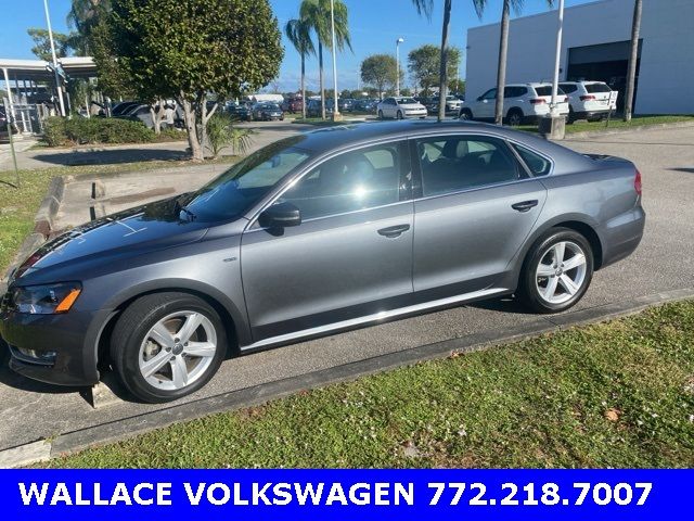 2015 Volkswagen Passat 1.8T Limited