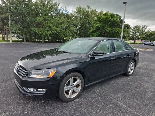 2015 Volkswagen Passat 1.8T Limited