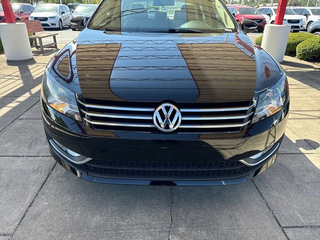 2015 Volkswagen Passat 1.8T Limited