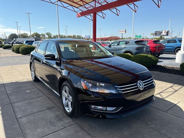 2015 Volkswagen Passat 1.8T Limited