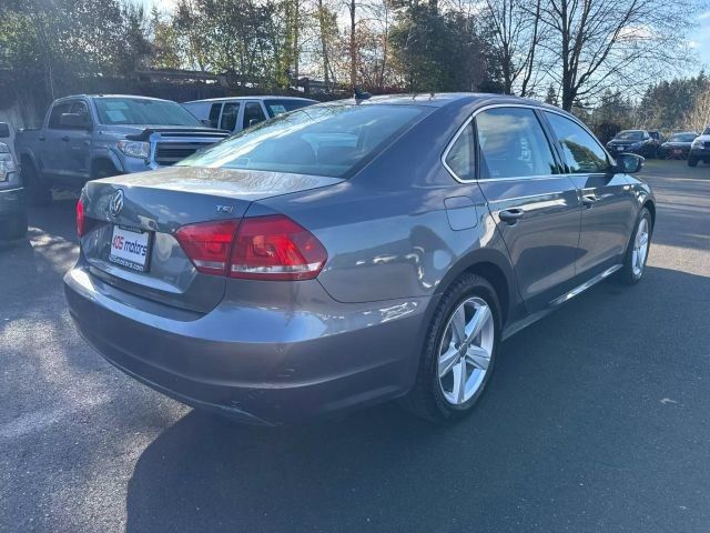 2015 Volkswagen Passat 1.8T Limited