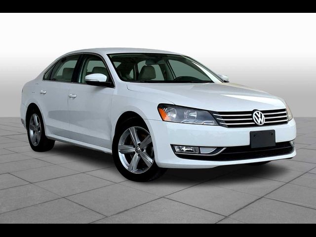 2015 Volkswagen Passat 1.8T Limited