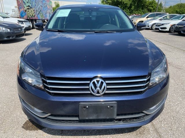 2015 Volkswagen Passat 1.8T Limited
