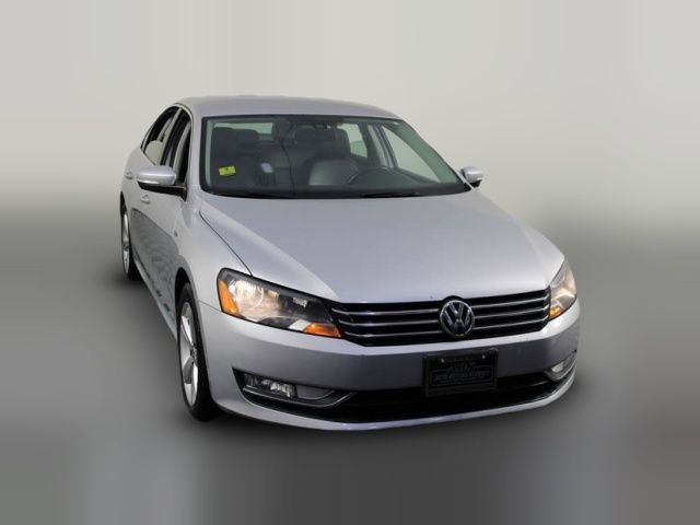 2015 Volkswagen Passat 1.8T Limited