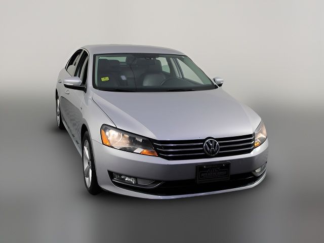 2015 Volkswagen Passat 1.8T Limited