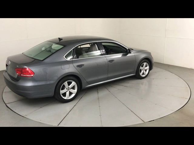 2015 Volkswagen Passat 1.8T Limited