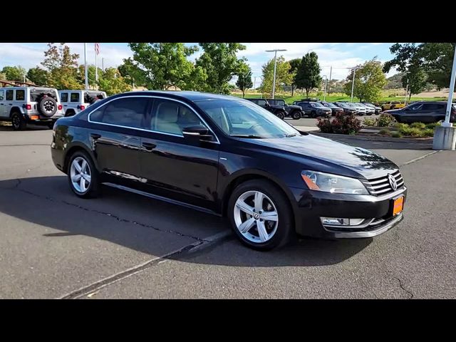 2015 Volkswagen Passat 1.8T Limited