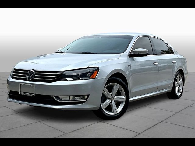 2015 Volkswagen Passat 1.8T Limited