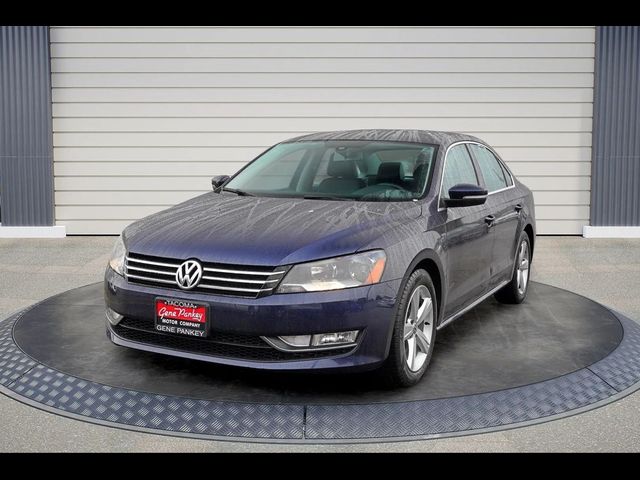 2015 Volkswagen Passat 1.8T Limited